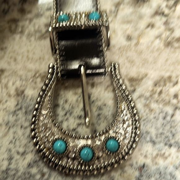 Black belt with turquoise colored studs - Picture 1 of 4